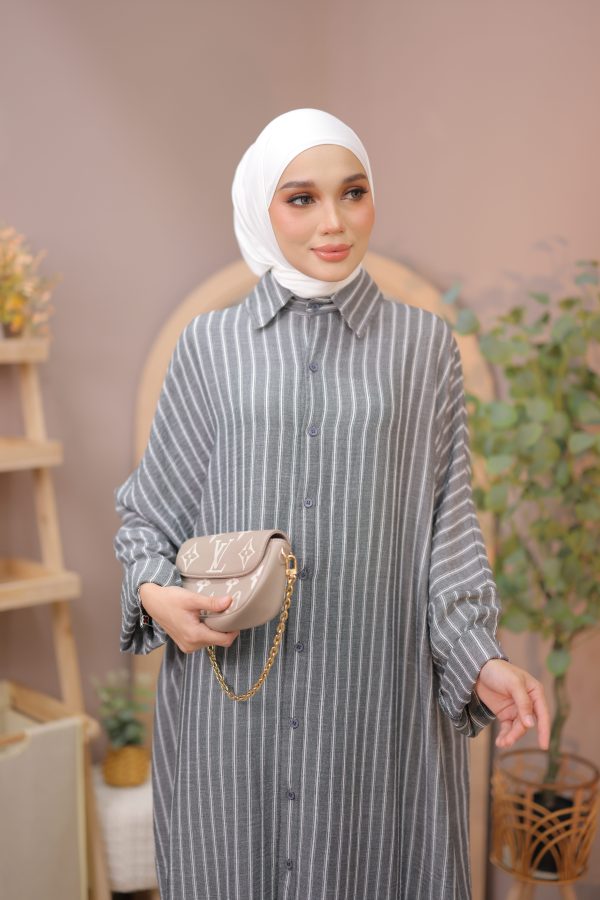 CAMELIA CHARCOAL