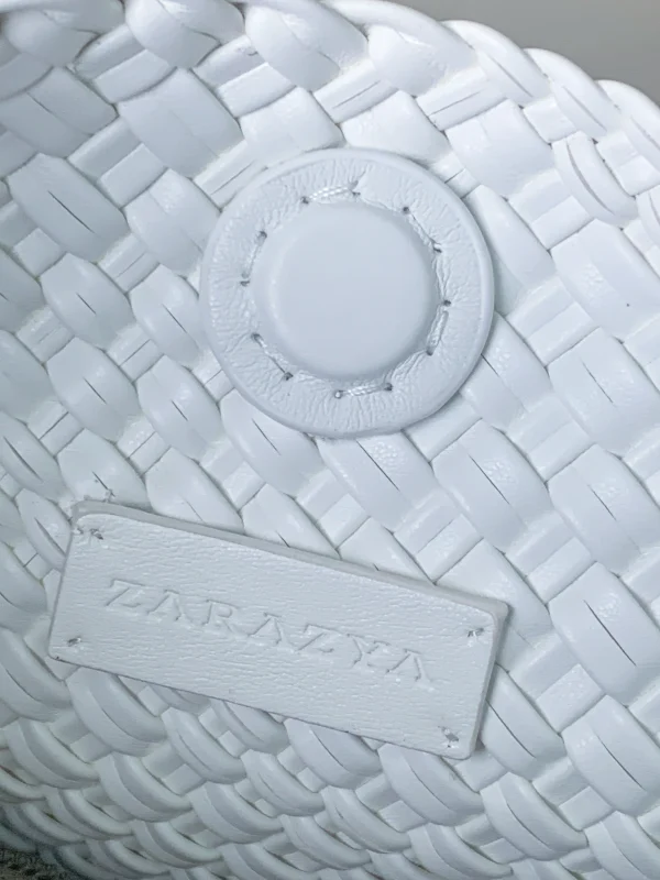 LUMIA WHITE